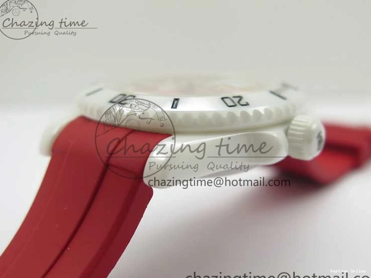 0123 WrinkleFree Submariner 40mm White Ceramic 5GF Best Edition White Red Dial on Red Rubber Strap SA 2485